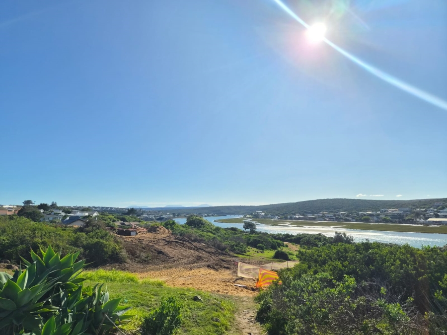 6 Bedroom Property for Sale in Stilbaai Wes Western Cape